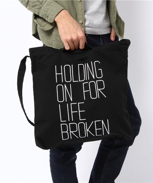 WEGO（ウィゴー）の「WEGO/ペンシルロゴキャンバスショルダーバッグ（ショルダーバッグ・メンズ・ホワイト/ブラック・FREE）」の3枚目の写真