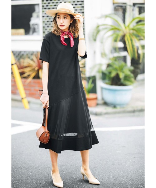 GeeRA（ジーラ）の「裾チュール切替カットソーワンピース（ワンピース・レディース・カーキ/ブラック・SMALL/LARGE/X-LARGE/MEDIUM）」の6枚目の写真