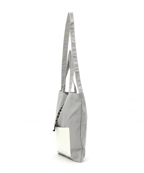 BAYFLOW（ベイフロー）の「ポータブルバッグ（トートバッグ・レディース・ネイビー/ブラウン/グレー/オフホワイト・FREE）」の5枚目の写真