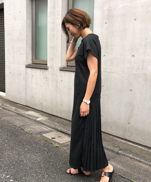 meJane（ミージェーン）の「ミニ裏毛/バックプリーツ半袖ワンピース（ワンピース・レディース・ブラック/モカ・フリー）」の6枚目の写真