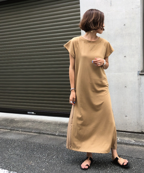 meJane（ミージェーン）の「ミニ裏毛/バックプリーツ半袖ワンピース（ワンピース・レディース・ブラック/モカ・フリー）」の13枚目の写真