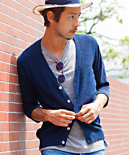 BEAUTY&YOUTH UNITED ARROWS（ビューティーアンドユースユナイテッドアローズ）の「BY コンビ V カーディガン（カーディガン/ボレロ・メンズ・グレー/ネイビー・LARGE/X-LARGE/SMALL/MEDIUM）」の2枚目の写真