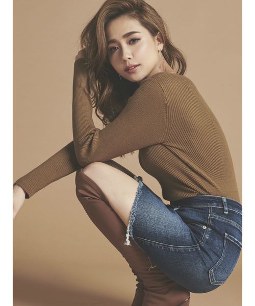 RESEXXY（リゼクシー）の「【WEB限定】アシメデコルテニットトップス（ニット/セーター・レディース・ブラック/ブラウン/カーキ・FREE）」の3枚目の写真