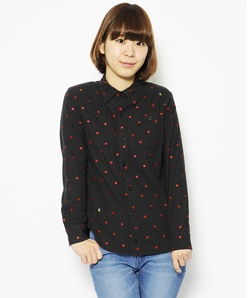 X-girl（エックスガール）の「APPLE EMBROIDERY SHIRT（シャツ/ブラウス・レディース・ホワイト/ブラック/ブルー・2/1）」の3枚目の写真