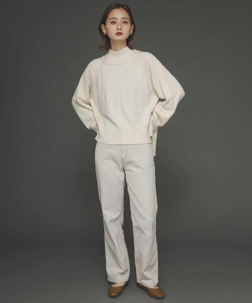 SENSE OF PLACE by URBAN RESEARCH（センスオブプレイスバイアーバンリサーチ）の「ストレッチハイネックルーズセーター（ニット/セーター・レディース・アイボリー/ライトベージュ/ライトカーキ/ブラック/オレンジ/グリーン/パープル・FREE）」の8枚目の写真