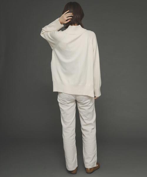 SENSE OF PLACE by URBAN RESEARCH（センスオブプレイスバイアーバンリサーチ）の「ストレッチハイネックルーズセーター（ニット/セーター・レディース・アイボリー/ライトベージュ/ライトカーキ/ブラック/オレンジ/グリーン/パープル・FREE）」の10枚目の写真