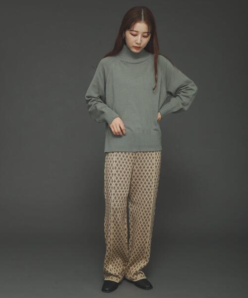 SENSE OF PLACE by URBAN RESEARCH（センスオブプレイスバイアーバンリサーチ）の「ストレッチハイネックルーズセーター（ニット/セーター・レディース・アイボリー/ライトベージュ/ライトカーキ/ブラック/オレンジ/グリーン/パープル・FREE）」の13枚目の写真