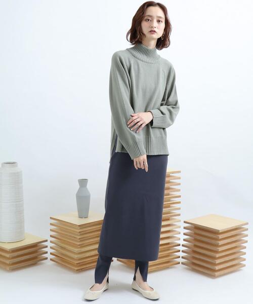 SENSE OF PLACE by URBAN RESEARCH（センスオブプレイスバイアーバンリサーチ）の「ストレッチハイネックルーズセーター（ニット/セーター・レディース・アイボリー/ライトベージュ/ライトカーキ/ブラック/オレンジ/グリーン/パープル・FREE）」の22枚目の写真