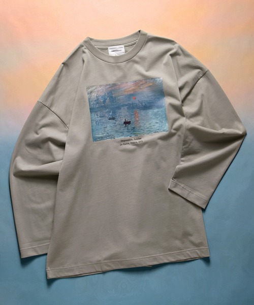 EMMA CLOTHES（エマクローズ）の「ART×EMMA CLOTHES別注 アート転写プリントシルケットライク天竺ビッグシルエット L/Sカットソー グラフィック カットソー（Tシャツ/カットソー・メンズ・ブラウン系その他/ベージュ系その他/ホワイト系その他/ブラック系その他/グリーン系その他/ホワイト系その他2/ホワイト系その他3/ブラック系その他2/ブラック系その他3/ブラウン系その他2/ブラウン系その他3/ベージュ系その他2/ベージュ系その他3/グリーン系その他2/グリーン系その他3・M/L）」の10枚目の写真