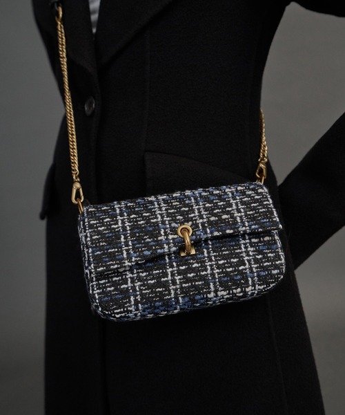 Charles ＆ Keith ターンロッククロスボディバッグ ブラック CHARLES ＆ KEITH ショルダーバッグ バッグ メタリック
