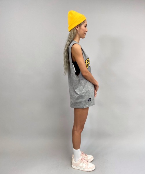 RVCA（ルーカ）の「RVCA/ルーカ  ビッグシルエット  カレッジ風ロゴタンクトップ   BB043-382（タンクトップ・レディース・ホワイト/グレー/カーキ/ブラック・S/XS）」の21枚目の写真