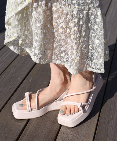 one after another NICE CLAUP（ワンアフターアナザーナイスクラップ）の「スクエアトゥチューブサンダル（サンダル・レディース・アイボリー/ミント・S/M/L/LL）」の2枚目の写真