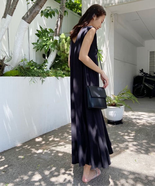 AZUL ENCANTO（アズールエンカント）の「UVネック 2WAY ワンピース（ワンピース・レディース・ブラック/ダークブラウン/ブルー/グリーン系その他・FREE）」の7枚目の写真