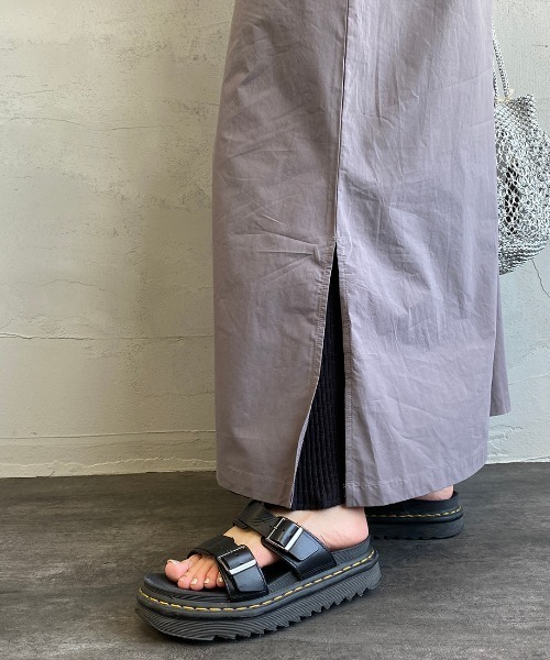 UNIVERSAL OVERALL（ユニバーサルオーバーオール）の「[UNIVERSAL OVERALL/ユニバーサルオーバーオール] 別注 マキシ丈素材切り替えワンピース（ワンピース・レディース・ブラック/ライトカーキ/チャコール・F）」の10枚目の写真