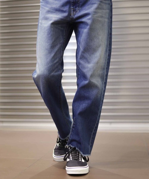 ADAM ET ROPE'（アダムエロペ）の「カットオフ ライトオンス アンクル デニムパンツ（デニムパンツ・メンズ・インディゴブルー・S/M/L/XL）」の18枚目の写真