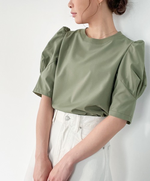 パフスリーブボリュームブラウス