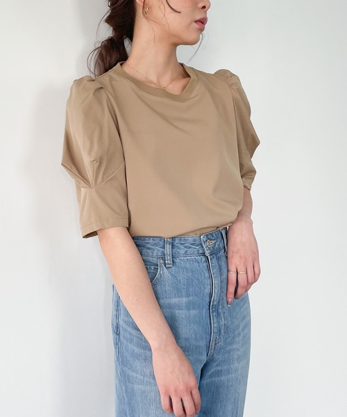 パフスリーブボリュームブラウス