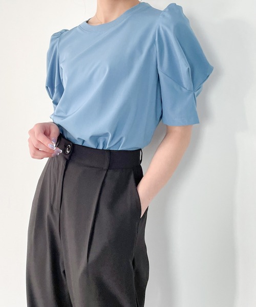 JUNOAH(ジュノア)の「パフスリーブボリュームブラウス(Tシャツ/カットソー・レディース・チャコール/ネイビー/ベージュ/グレー/カーキ/ピンク/ブルー/アイボリー/ブラック/ホワイト・MEDIUM/LARGE/X-LARGE)」の19枚目の写真