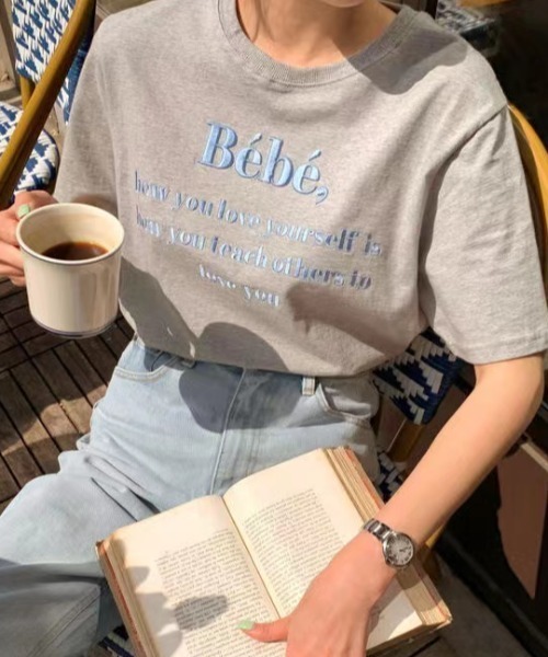 MANGROVE(マングローブ)の「Bebeロゴ刺繍Tシャツ(Tシャツ/カットソー・レディース・ホワイト/ネイビー/ナチュラル/ブラック/グレー/パープル・FREE)」の4枚目の写真