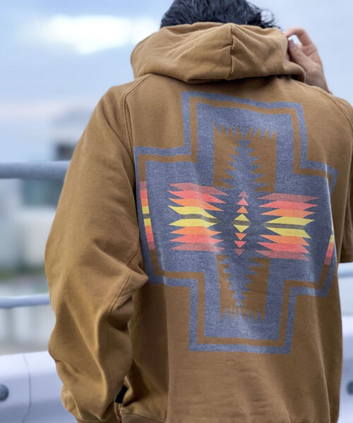 PENDLETON（ペンドルトン）の「【PENDLETON/ペンドルトン】バックプリント フーディ ラグラン プルオーバー パーカー 1475-5006（パーカー・メンズ・ブラック/キャメル/アイボリー・MEDIUM/LARGE）」の11枚目の写真