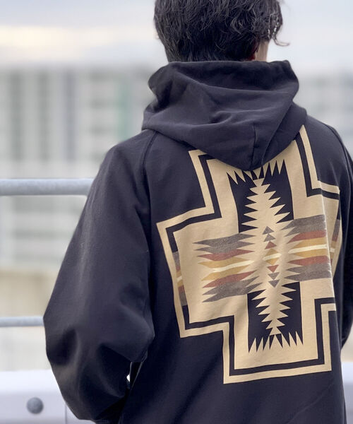 PENDLETON（ペンドルトン）の「【PENDLETON/ペンドルトン】バックプリント フーディ ラグラン プルオーバー パーカー 1475-5006（パーカー・メンズ・ブラック/キャメル/アイボリー・MEDIUM/LARGE）」の9枚目の写真