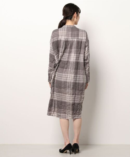 Samansa Mos2 blue（サマンサモスモスブルー）の「チェック前開きワンピース（ワンピース・レディース・モカ/ベージュ/ネイビー・ﾌﾘ-）」の4枚目の写真