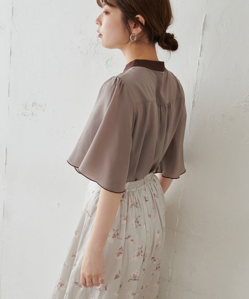 natural couture（ナチュラルクチュール）の「パール釦ポイントバイカラーフレア5分袖ブラウス（シャツ/ブラウス・レディース・アイボリー/カーキ/ピンクベージュ/その他1/その他2/その他3・FREE）」の8枚目の写真