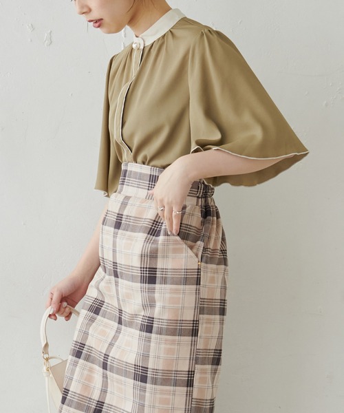 natural couture（ナチュラルクチュール）の「パール釦ポイントバイカラーフレア5分袖ブラウス（シャツ/ブラウス・レディース・アイボリー/カーキ/ピンクベージュ/その他1/その他2/その他3・FREE）」の16枚目の写真