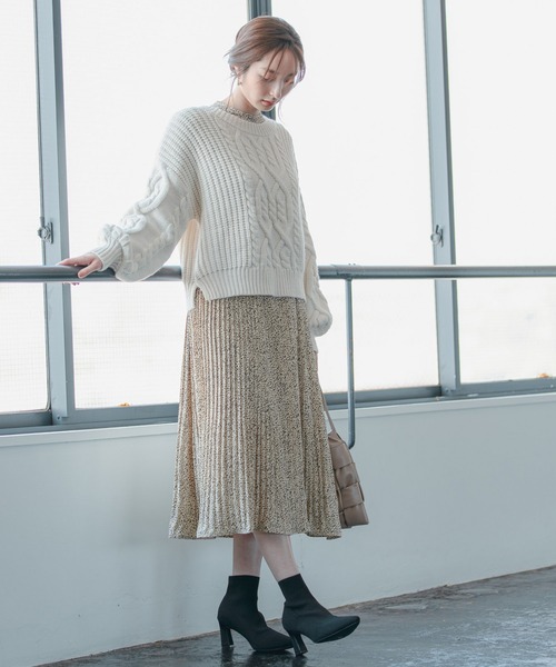 Andemiu（アンデミュウ）の「ショートケーブルニット227895（ニット/セーター・レディース・オフホワイト/ブルー/ボルドー・FREE）」の9枚目の写真