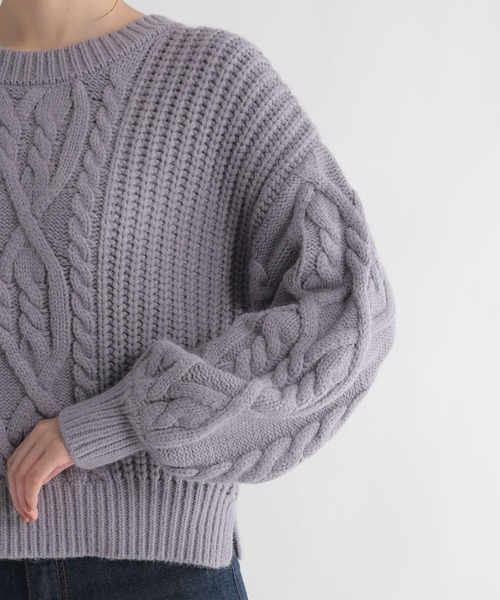 Andemiu（アンデミュウ）の「ショートケーブルニット227895（ニット/セーター・レディース・オフホワイト/ブルー/ボルドー・FREE）」の16枚目の写真