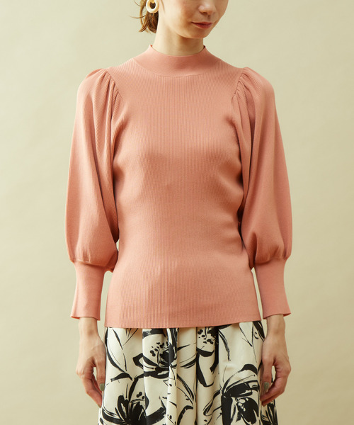 Tiara（ティアラ）の「袖ギャザーハイネックニット（ニット/セーター・レディース・ピンク/ブラック/ベージュ/グリーン・FREE）」の9枚目の写真