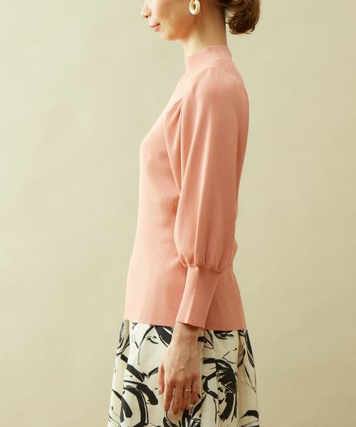 Tiara（ティアラ）の「袖ギャザーハイネックニット（ニット/セーター・レディース・ピンク/ブラック/ベージュ/グリーン・FREE）」の7枚目の写真