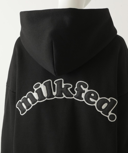 【新品】ミルクフェド バックロゴ入りパーカー スウェット フーディー ブラック セール】SLANT LOGO ZIP UP HOODIE（パーカー）｜MILKFED