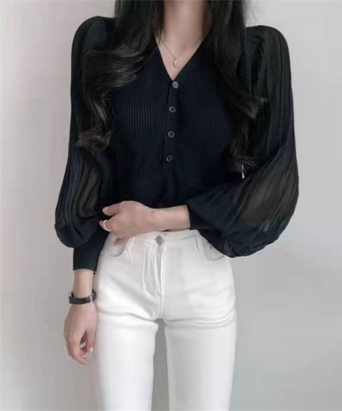 MAISON DE THERESE（メゾン ド テレーズ）の「ボリューム袖　ニットトップス（ニット/セーター・レディース・ホワイト/ブラック・FREE）」の2枚目の写真