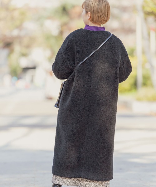 ITEMS URBANRESEARCH(アイテムズ アーバンリサーチ)の「ボアロングコート(その他アウター・レディース・ベージュ/カーキ/ブラック・FREE)」の15枚目の写真