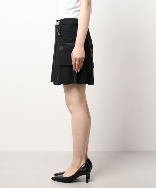 BOY LONDON（ボーイロンドン）の「【BOY LONDON】PLEATED MINI SKIRT（スカート・レディース・ブラック・SMALL/MEDIUM）」の8枚目の写真