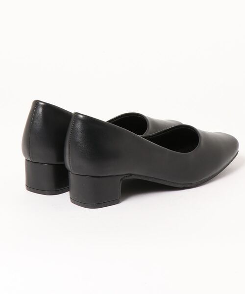 TSURUYA（ツルヤ）の「《RomeoValentino》3370 パンプス（パンプス・レディース・ブラック・22.5cm/25.0cm/22.0cm/23.5cm/24.5cm/21.5cm/24.0cm/23.0cm/21.0cm/26.0cm/25.5cm）」の2枚目の写真