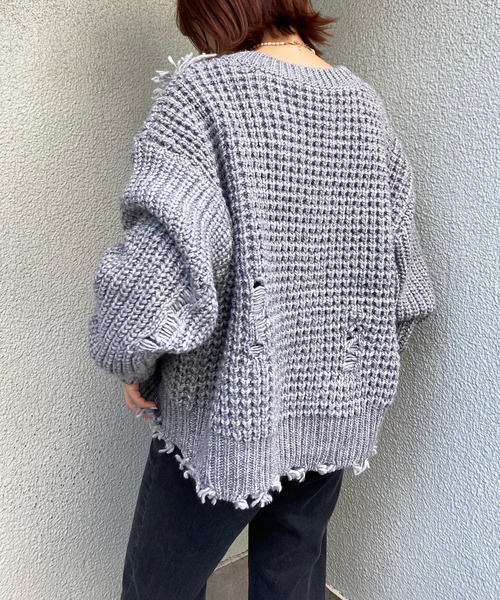 CIAOPANIC TYPY（チャオパニックティピー）の「ワッフル編みダメージニット（ニット/セーター・レディース・グレー/レッド/アイボリー・ONE SIZE）」の15枚目の写真
