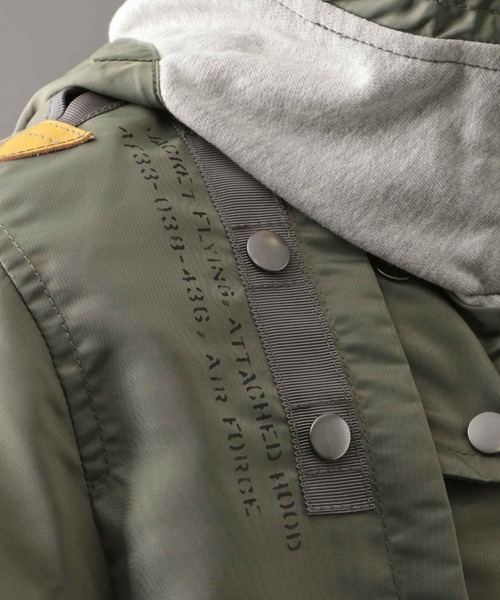 AVIREX（アヴィレックス）の「【直営店限定】ライト MA-1 リモデル タクティクス / LIGHT MA-1 REMODEL TACTICS / アヴィレックス / AVIREX（MA-1・メンズ・ライトグレー/ブラック/セージグリーン・MEDIUM/LARGE/X-LARGE/XX-LARGE/FREE）」の19枚目の写真