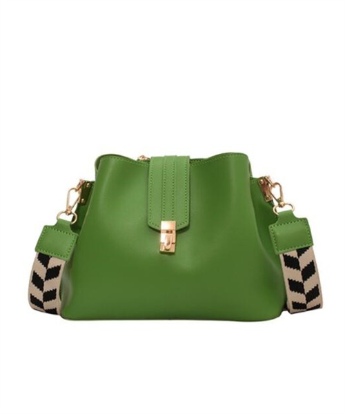 LA VORAGINE(ラ ヴォラジネ)の「バケットタイプ ショルダーバッグ(ショルダーバッグ・レディース・ブラウン/ブラック/モカ/ピンク/ベージュ/アイボリー/グリーン・FREE)」の16枚目の写真