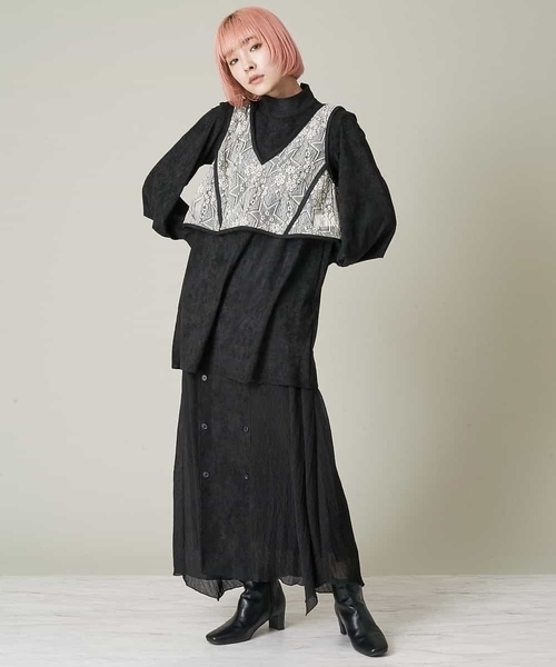 A de a.v.v（アードアー・ヴェ・ヴェ）の「（SET UP対応/2点セット）2WAYレースベスト×プチハイネックスウェードブラウス（シャツ/ブラウス・レディース・ライトピンク/ブラック・36/38）」の5枚目の写真