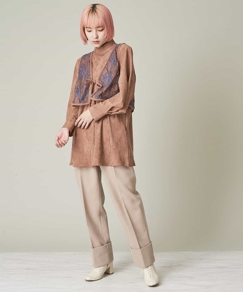 A de a.v.v（アードアー・ヴェ・ヴェ）の「（SET UP対応/2点セット）2WAYレースベスト×プチハイネックスウェードブラウス（シャツ/ブラウス・レディース・ライトピンク/ブラック・36/38）」の8枚目の写真