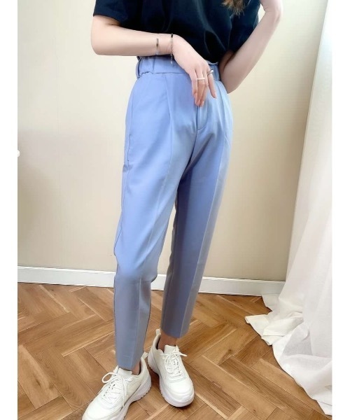 ANOTHER S（アナザーエス）の「フロントタックテーパードパンツ（スーツパンツ・レディース・ブラック/グレイッシュベージュ/サンドベージュ/グリーン/ラベンダー/イエロー/オレンジ/ネイビー/ブルーパープル/ピンク・M/L/S）」の7枚目の写真