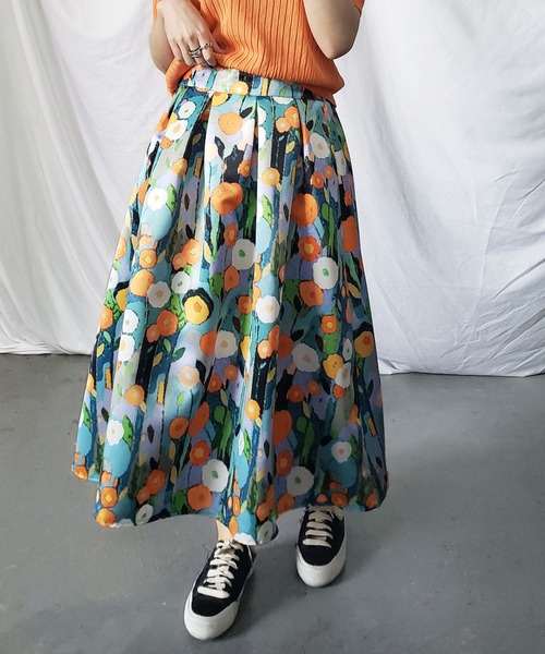 me+em select（ミームセレクト）の「総柄アートデザイン花柄タック