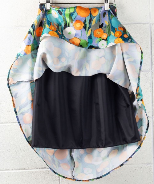 me+em select（ミームセレクト）の「総柄アートデザイン花柄タック