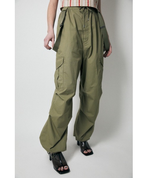 MOUSSY(マウジー)の「UTILITY OVER パンツ(カーゴパンツ・レディース・ブラック/ホワイト/カーキ・2/1)」の21枚目の写真