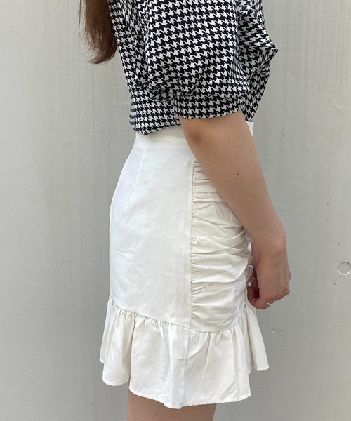 Crea titty&Co. PETIT(クレアティティーアンドコープチ)の「【Crea titty&Co.PETIT】フリルミニスカート(スカート・レディース・ホワイト/ブラック・MEDIUM/SMALL)」の3枚目の写真