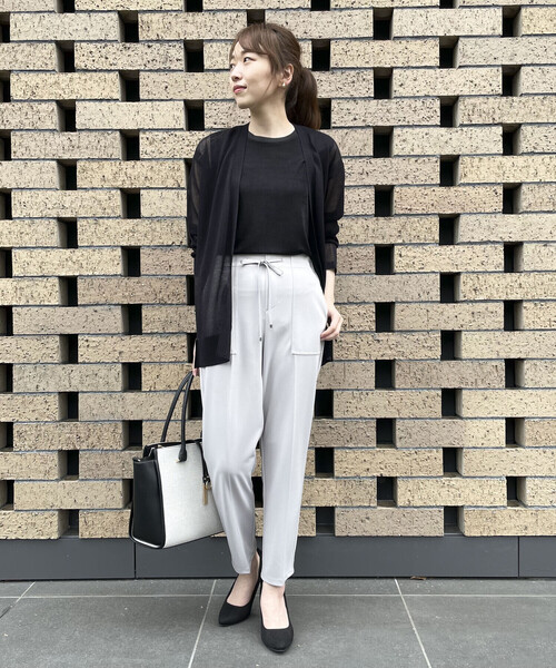 COMME CA ISM（コムサイズム）の「テーパードパンツ（その他パンツ・レディース・ブラック/グレイッシュベージュ・MEDIUM/LARGE/SMALL/X-LARGE/X-SMALL）」の19枚目の写真