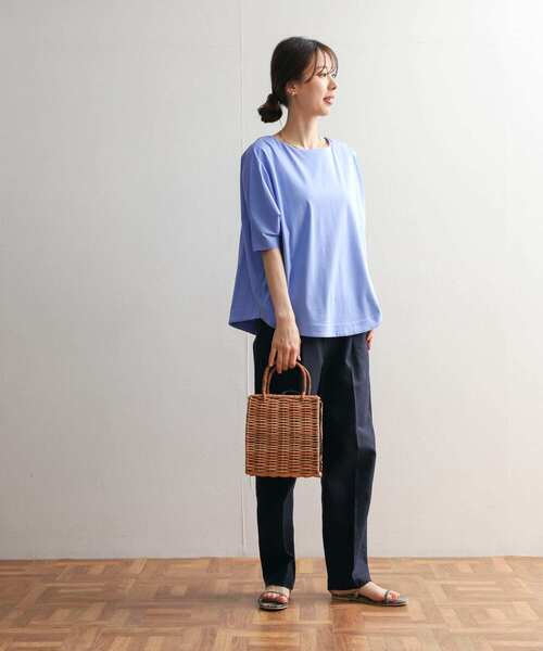 URBAN RESEARCH DOORS（アーバンリサーチドアーズ）の「バックタックドルマンカットソー（Tシャツ/カットソー・レディース・ブラック/オフホワイト/ブルー・MEDIUM）」の22枚目の写真