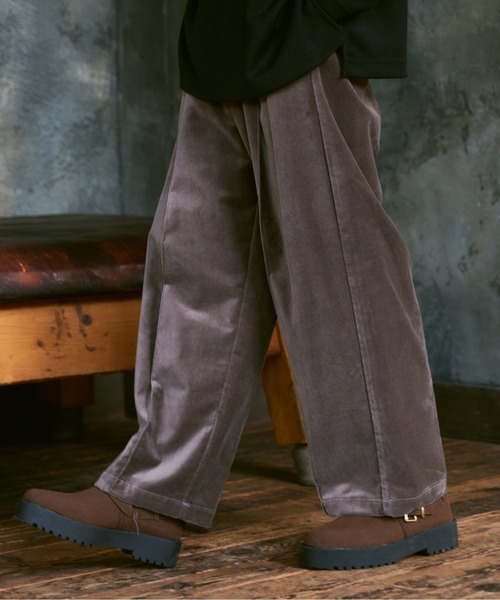 CASPER JOHN(キャスパージョン)の「Velour tapered slacks/ベロアテーパードスラックス(スラックス・メンズ・マスタード/グリーン/グレイッシュベージュ/ブラック・SMALL/MEDIUM/LARGE)」の2枚目の写真